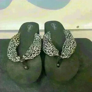 Candies Women’s flip-flops size 8